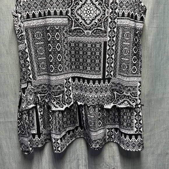 Clientele sleeveless blouse size 2-3X - Picture 9 of 9